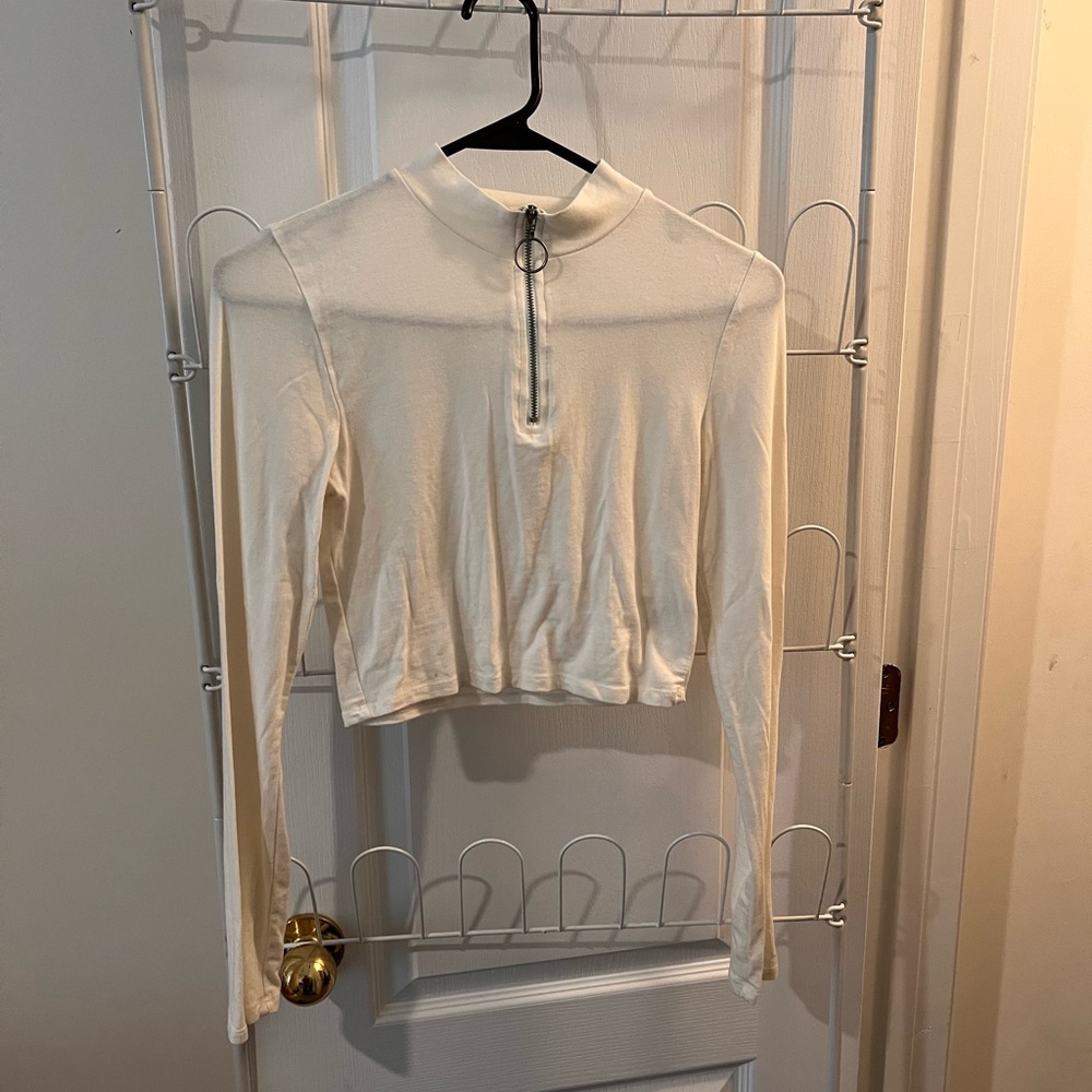 Heart Hips Cream Long Sleeve Crop Top